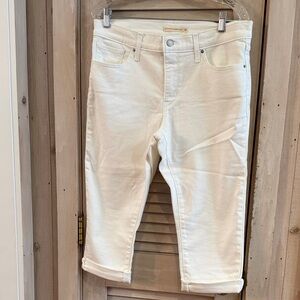Levi's Women's Capri Jeans - 311 Shaping Skinny Capri- White size 32
